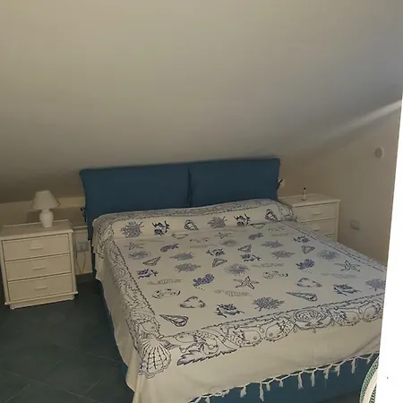 Mansarda Camelie Via Dei Normanni, 45 Кампофеличе-ди-Роччелла
