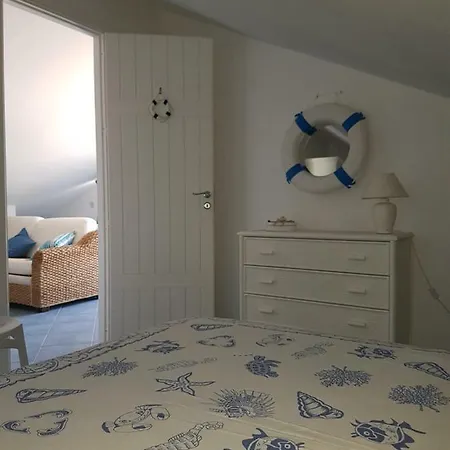Mansarda Camelie Via Dei Normanni, 45 Дом отдыха Кампофеличе-ди-Роччелла