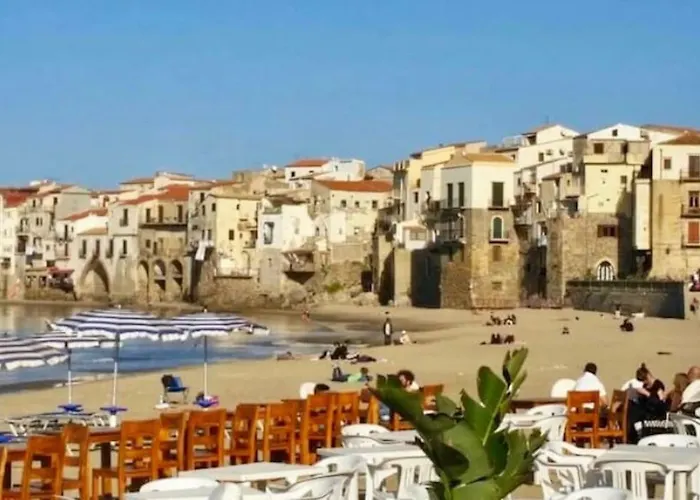 Vakantiehuis Mansarda Camelie Via Dei Normanni, 45 *