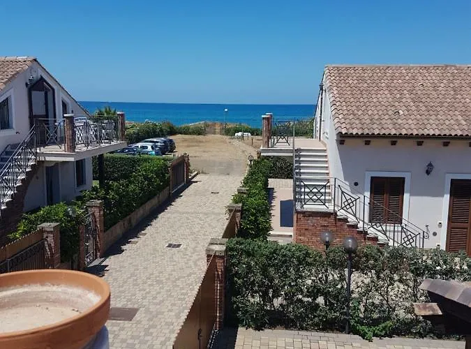 Vakantiehuis Mansarda Camelie Via Dei Normanni, 45 *